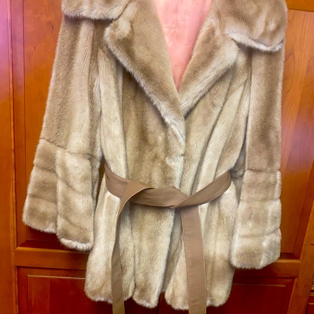 Grandella II Style by Sportowne Fur Jacket Size 14.